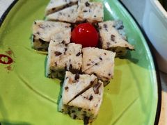 黑木耳糕贡丸拼-一叶一世界·素食餐厅(锦华万达店)