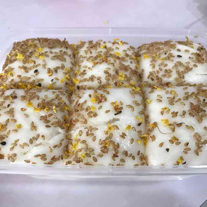 阿婆水塔糕(金鹰后街店)-"味道还不错.不过除了花样多(又是紫薯又是.