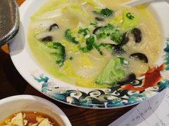 -渝是乎酸菜鱼·川渝小炒(新世界百货望京店)