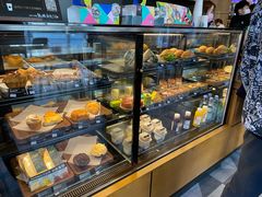 面包甜点陈列柜-星巴克(南京鼓楼吾悦广场店)