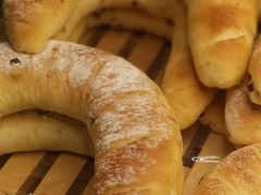 -Dough&Joe团憩(瑞虹天地月亮湾店)