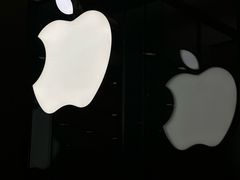 -Apple零售店(华贸购物中心店)