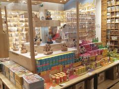 -猫的天空之城概念书店(印象城购物中心店)