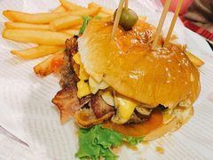 培根蘑菇芝士汉堡-祖母的厨房美式西餐厅(北京坊店)