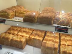 -HOT CRUSH趁热集合·现烤面包(上海环球港店)