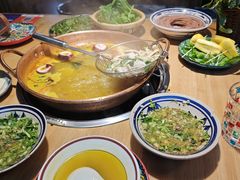 -洱火云南酸菜牛肉火锅(石景山当代商城店)