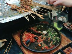 -何师烧烤Pro ·江湖川菜·小龙虾·精酿(太古里旗舰店)