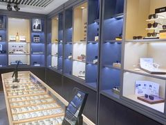 -宏宇眼镜蔡司依视路折扣店(兆佳眼镜城店)