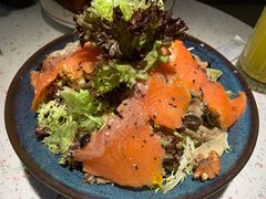 烟熏三文鱼杂菌沙拉-BE BRIGHT KITCHEN(正佳广场店)