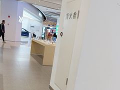 -华为授权体验店(中山公园来福士)