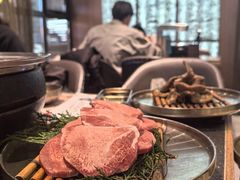 -草家酱蟹炭火烤肉店(珲春南路二店)
