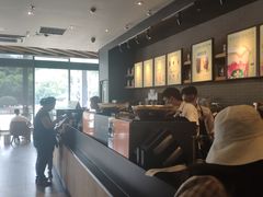 -星巴克臻选(莘庄仲盛店)
