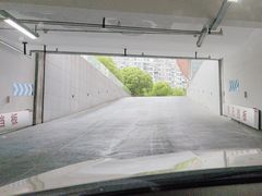 -经纬汇-停车场