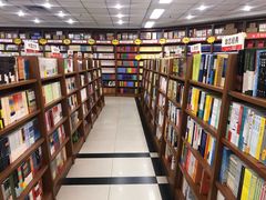 -新华书店(龙湖路店)