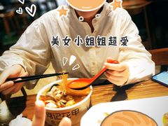 -何记花甲(海岸城旗舰店)