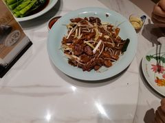 -荷花亭·湖北融合菜(中商广场店)