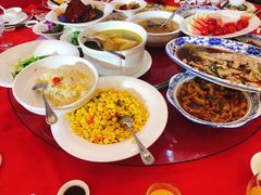 -山明水秀大饭店