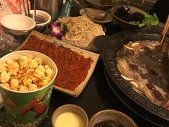 -疯狂的筷子老灶九宫格火锅