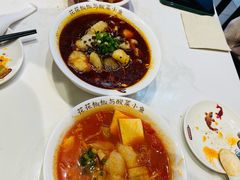 -渝是乎酸菜鱼·川渝小炒(新世界百货望京店)