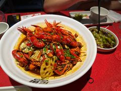 -龙巢盱眙龙虾·牛蛙·烧烤宵夜(八卦岭店)