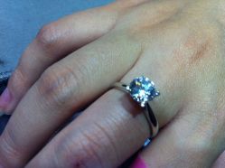 最后挑了四爪的显钻！-威德钻石-克拉钻大本营(南京东路店)