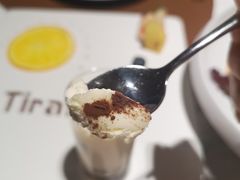 提拉米苏-窗外西餐厅(普罗理想国店)