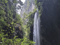 -龙水峡地缝景区