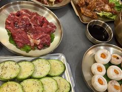-围炉肉舍丹东海鲜烤肉·烤活鳗(步行街店)