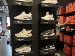 -NIKE上海青浦优选体验店