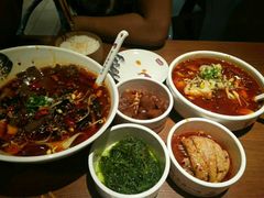 -渝是乎酸菜鱼(龙旗购物中心店)