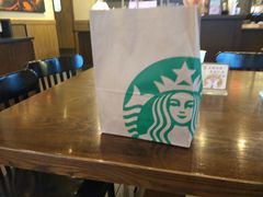 -星巴克臻选(盐城金鹰聚龙湖店)