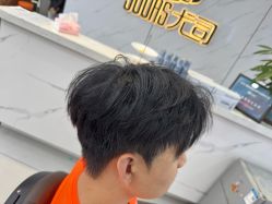 -尤司男士国潮理发馆