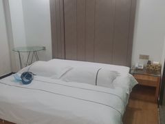 -鑫雅居公寓(广州南站地铁站店)