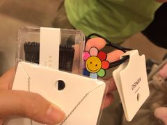 -名创优品(广州萝岗万达广场店)