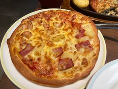 培根鸡肉双拼披萨-萨莉亚意式餐厅(杭州滨江天街店)