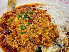 -堂瓦里·33年传统赣菜(第一街区店)