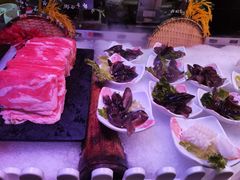 -领鲜活海鲜榴莲自助火锅(东门店)