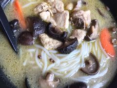 -老妈米线(港龙店)