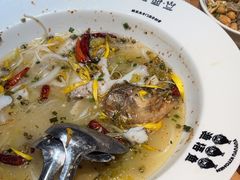 -渔语鱼酸菜鱼新川菜(来福士店)