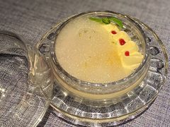 柑橘奶油酸乳酪冻配柠檬泡沫-弦月窗LUNETTE BY AMANDA(复兴路店)