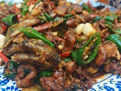 -八两八金·莱芜特色炒鸡(市南漳浦路店)