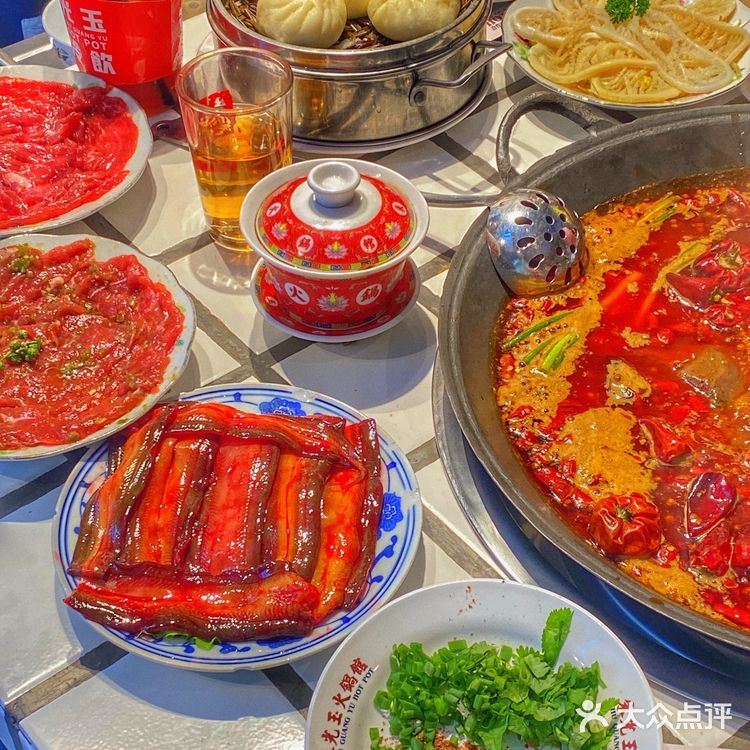 排队N小时的朱光玉火锅到底有多好吃⁉️
