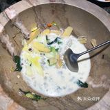 吃完啦,汤很鲜美,环境也不错,很适合公司聚餐