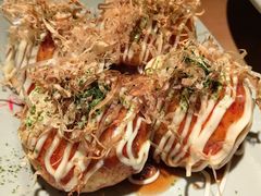 章鱼小丸子（自行选择馅料和酱汁）-Lia Cafe Bar Restaurant松山咖啡屋