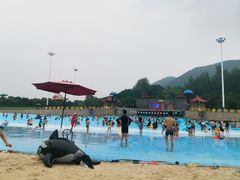 -汤山欢乐水世界