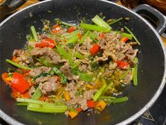 猫儿山的小黄牛-吃饭皇帝大(合生汇店)