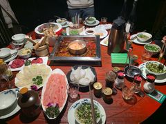 -二荆条·蜀鲜汇城市森林火锅