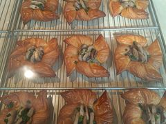 -VERIE BAKEHOUSE