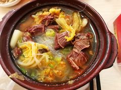 -闫家驴肉老店(华电一校店)