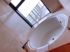 -舟山希尔顿酒店